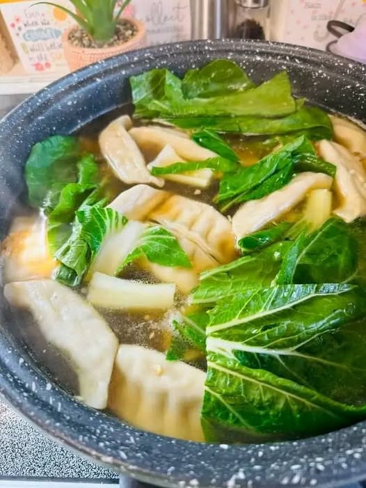 Easy Wonton Soup Recipe: A Cozy, Comforting Bowl Ready in Minutes