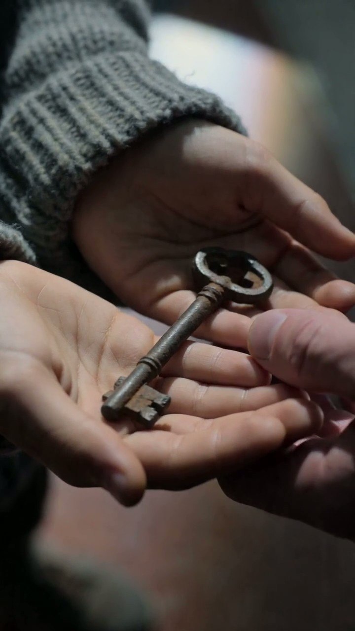 The Boy Walked Into a Church Carrying a Key No One Had Seen in 22 Years