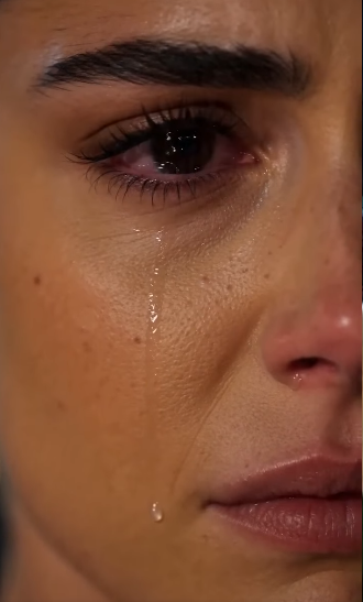 She Took Off Her Ring… Then Revealed Who Was Paying For Everything