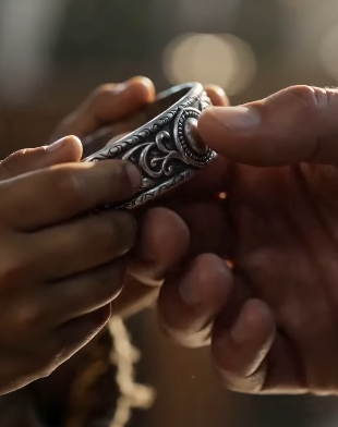 GROOM DROPPED TO HIS KNEES AT THE ALTAR… THEN THE BOY’S BRACELET HALTED THE WEDDING