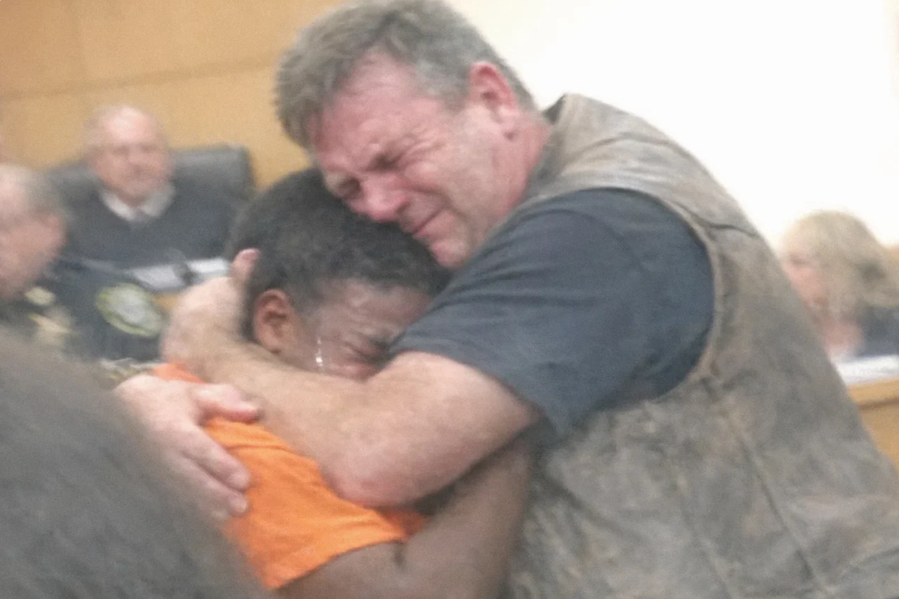 Everyone Watched in Silence as I Hugged the Boy Who Took My Daughter’s Life — But What I Said in Court Changed Everything