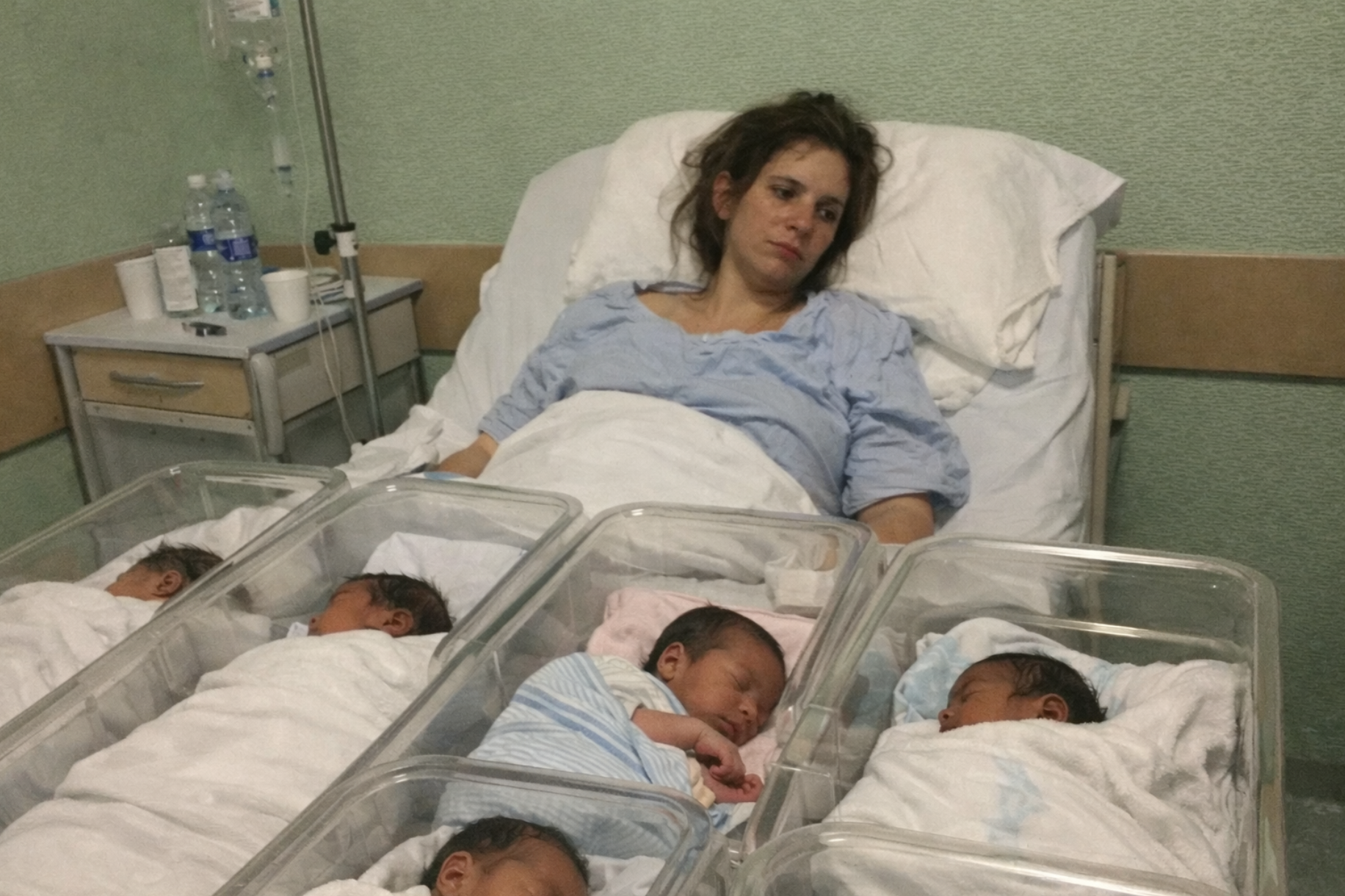 All five babies were Black. My husband denied them, stormed out of the hospital, and disappeared. I raised them alone—until, 30 years later, he came back… and the truth changed everything.