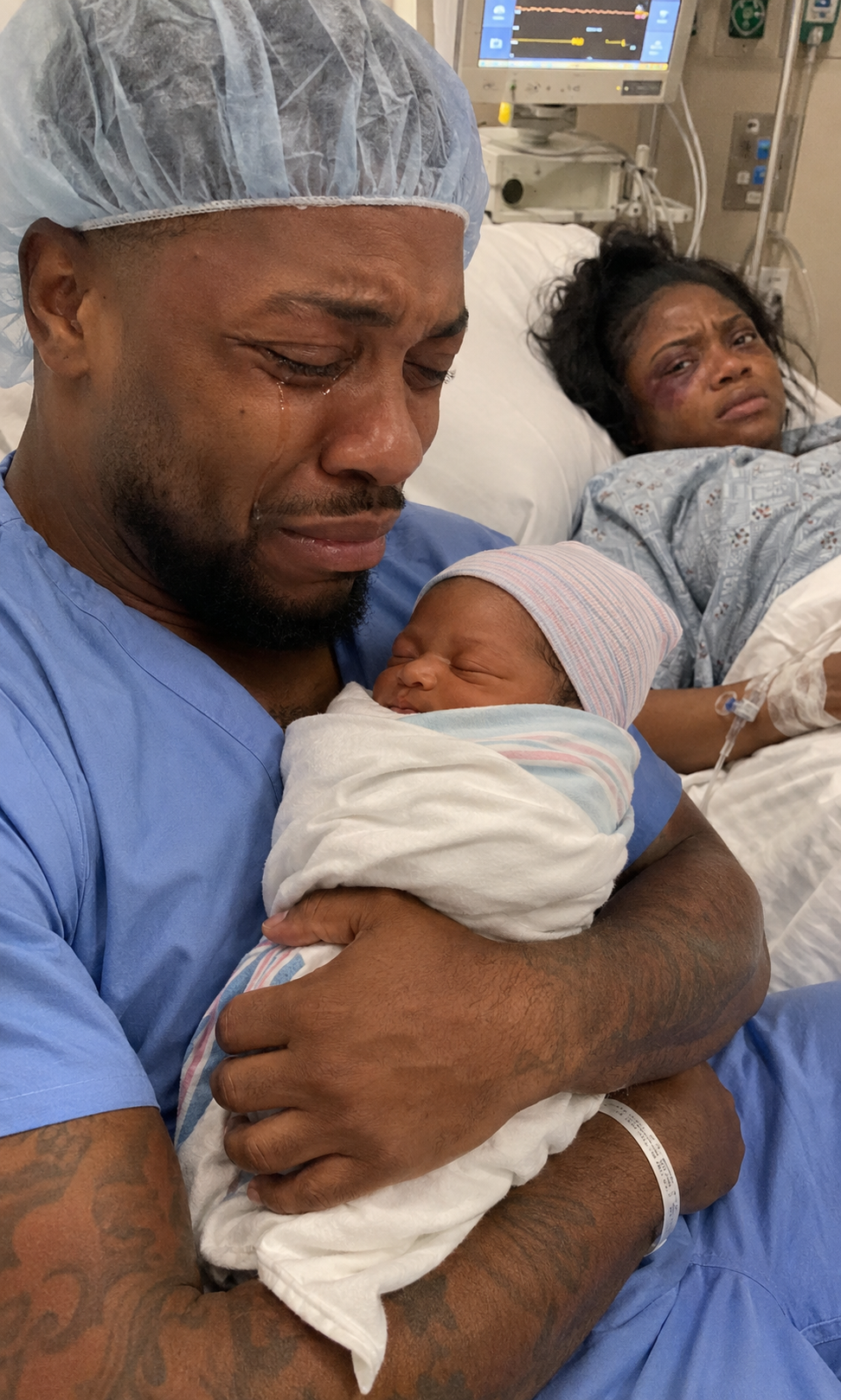 She went to the hospital to give birth, but the doctor burst into tears upon seeing the baby...