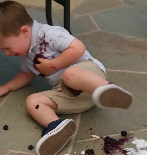 Grandma thought she could humiliate the little boy and hide what was in his drink—until Dad noticed the pantry camera.