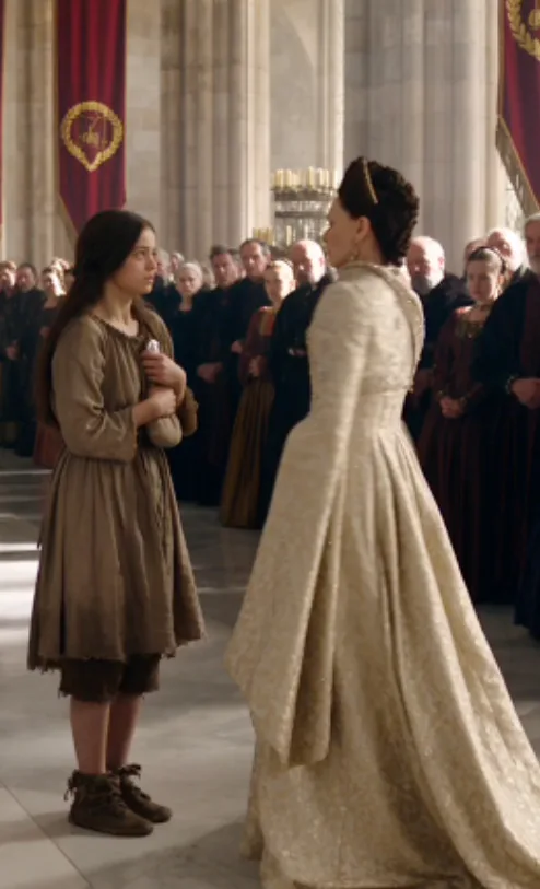 A starving servant entered the palace with a broken locket, and the queen slapped her the moment she saw what was hidden inside.