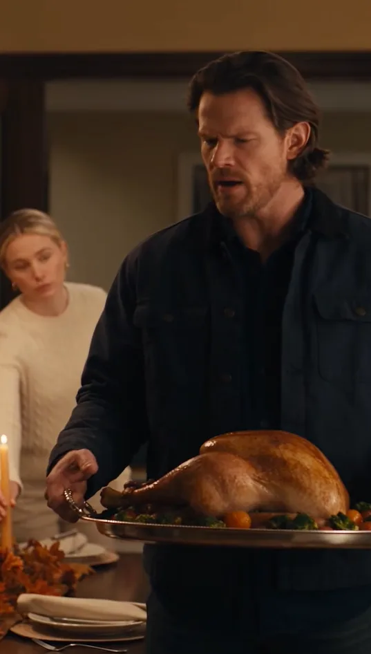 MI ESPOSA BORRÓ A MI PADRE DE LA CENA DE ACCIÓN DE GRACIAS… ASÍ QUE ME LLEVÉ EL PAVO ANTES DE QUE LLEGARA SU FAMILIA