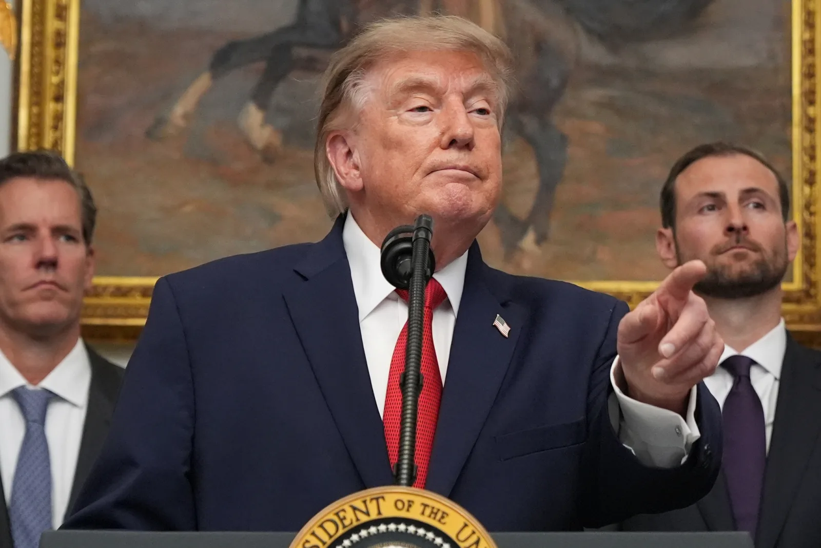 🚨 TRUMP REIGNITES THE BIRTHRIGHT CITIZENSHIP BATTLE — AND THIS FIGHT COULD SHAKE IMMIGRATION POLICY TO ITS CORE…
