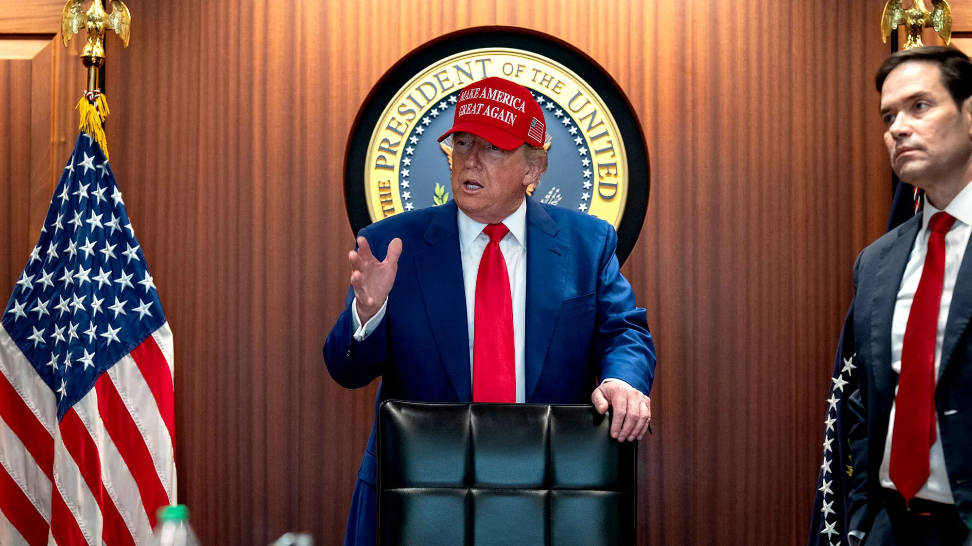 PRESIDENT TRUMP WALKS OUT WITH 100-0 SENATE VOTE – SCHUMER CAVES!