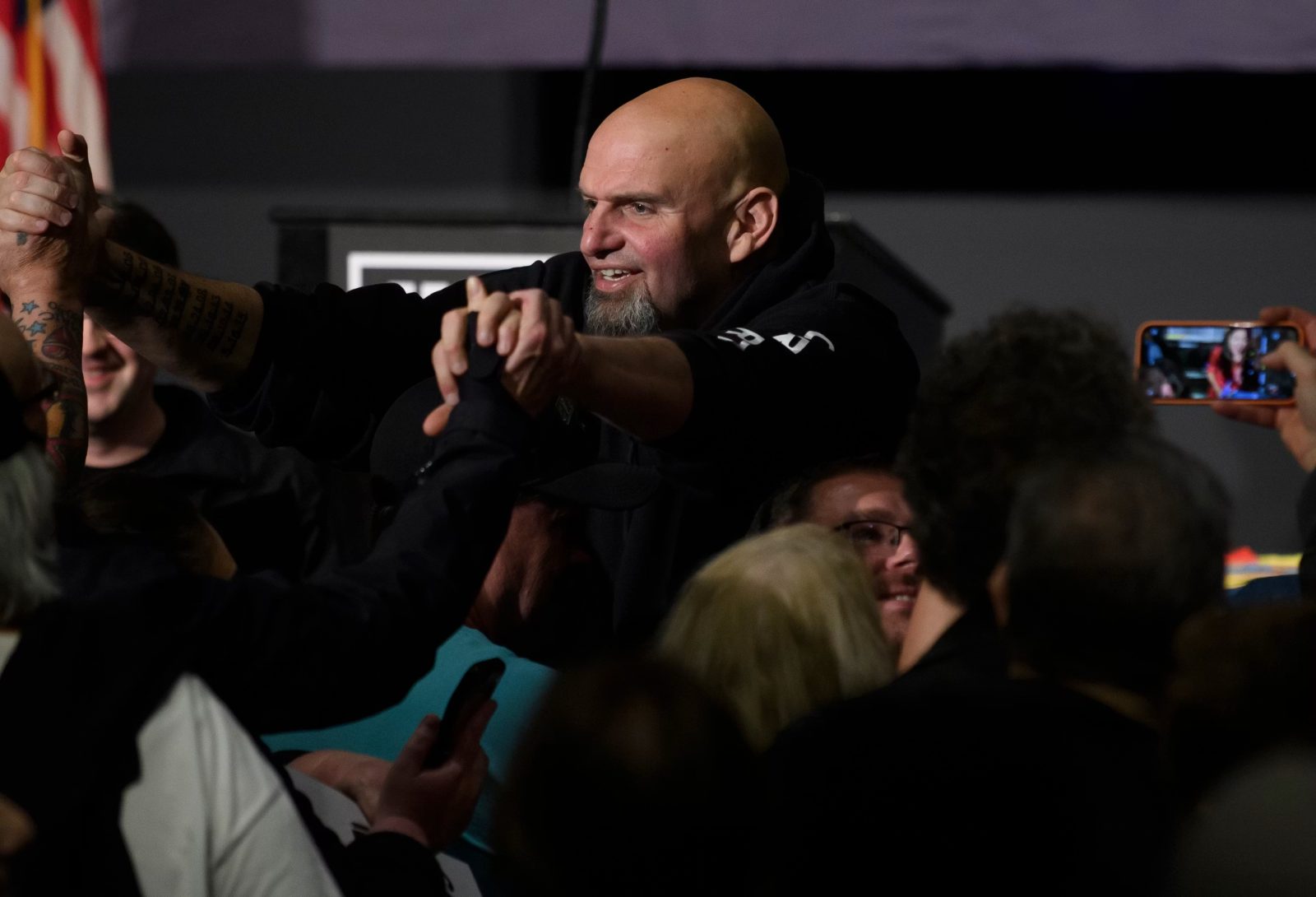 🔥 FETTERMAN TURNS ON THE FAR LEFT — HIS WARNING TO DEMOCRATS ABOUT COMMUNISTS AND SOCIALISTS JUST BLEW THE PARTY FIGHT WIDE OPEN… |
