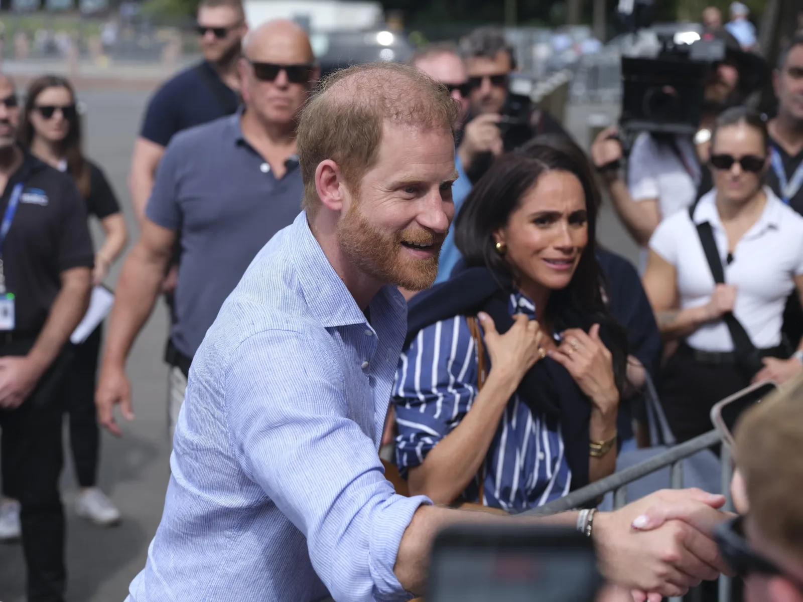 🔥 “Why Have a Convoy for a School Run?!” Harry and Meghan Under Fire as Former Royal Security Chief Takes Aim at Their Security Arrangements