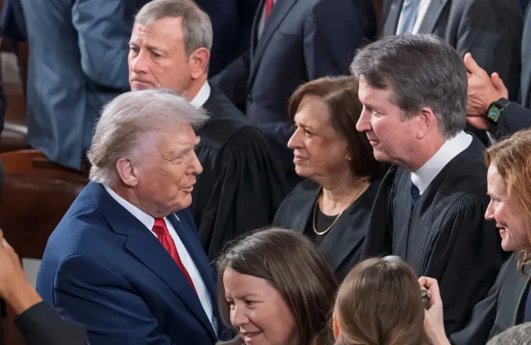 Trump’s ICE Policy to Face Supreme Court Justices He Regrets Nominating