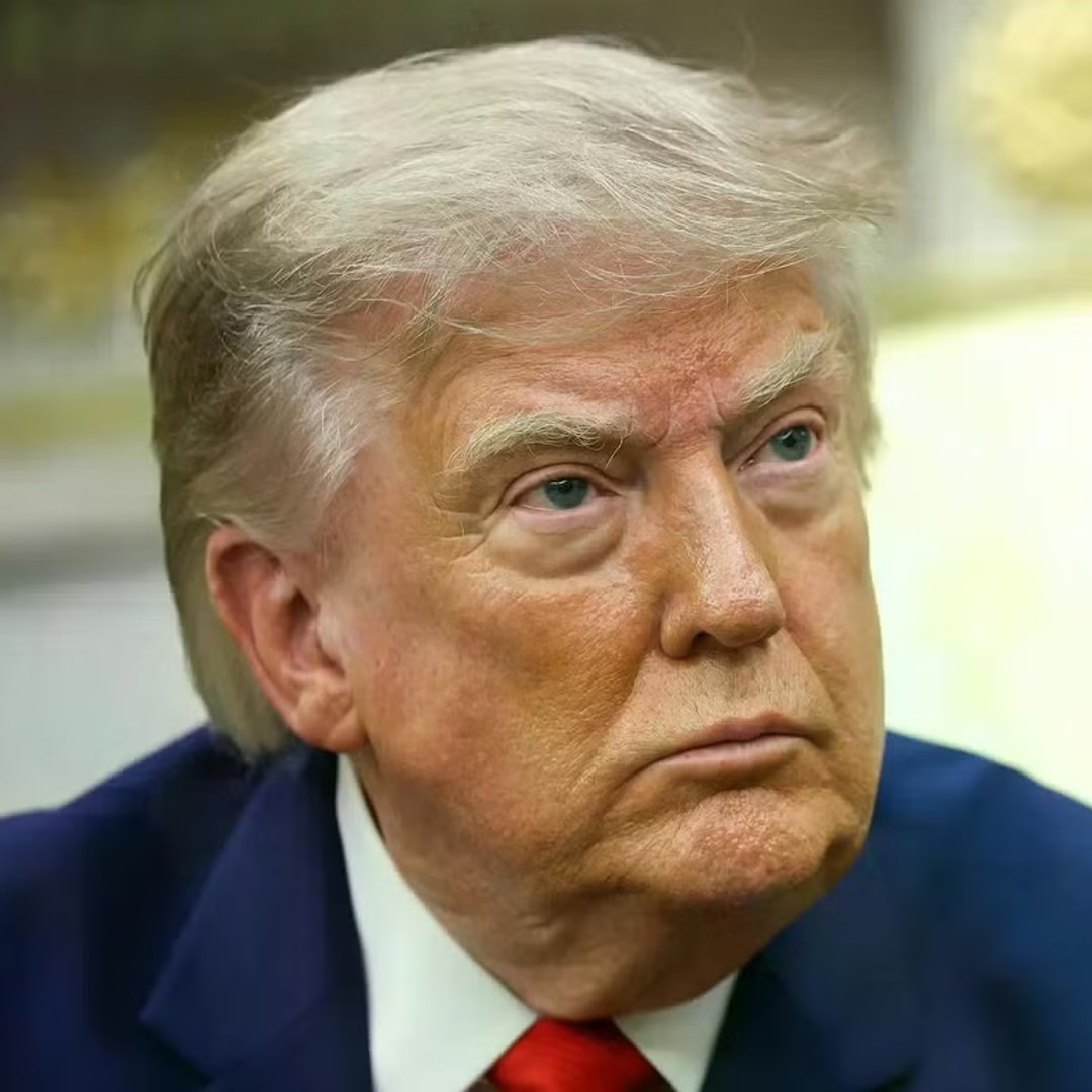 Trump Returns to Oval Office — Makes Emergency Announcement to Americans 12