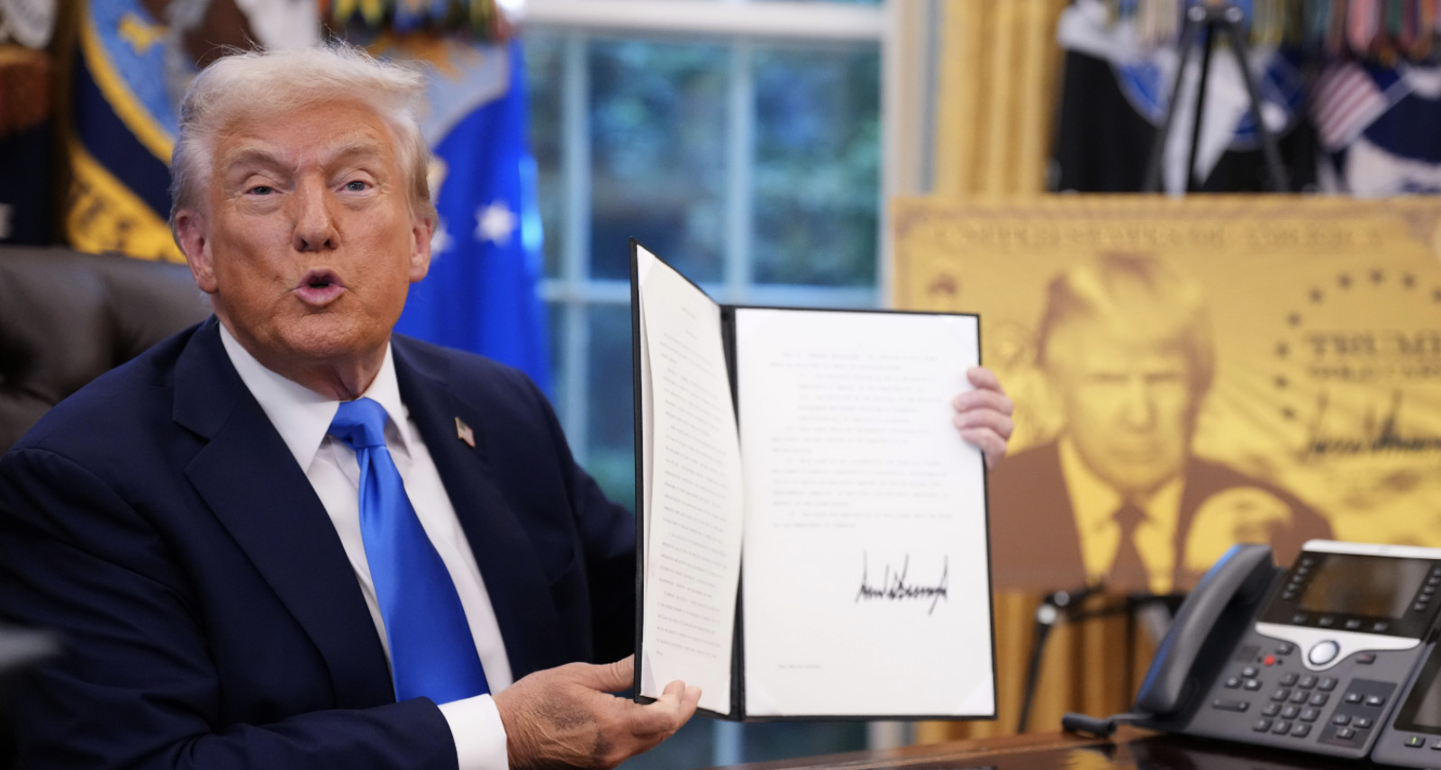 "🚨 MASSIVE SHOCKER: TRUMP SURPRISES SENIORS 65+ WITH AN UNBELIEVABLE 'GIFT'!"