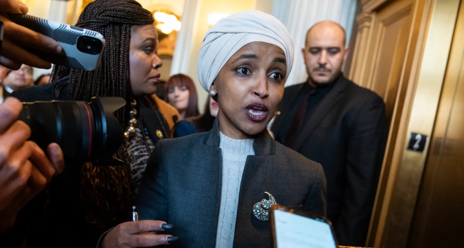 "🚨 POLITICAL SHOCKER! — 'I WANT TO COME CLEAN...' ILHAN OMAR'S MASSIVE ANNOUNCEMENT ROCKS DC!"