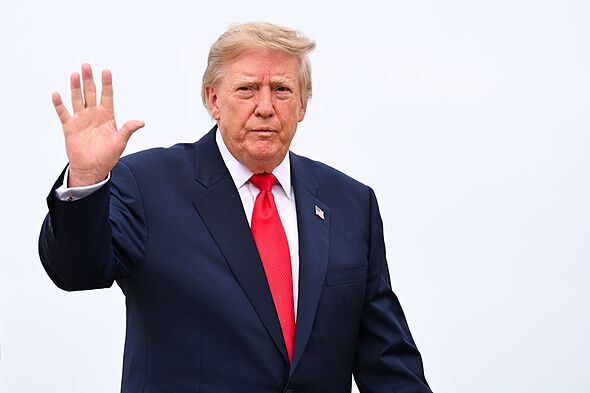 "🔥 GLOBAL EARTHQUAKE! — THE INSANE CALL FROM TRUMP TO REMOVE ZELENSKY FROM POWER!"