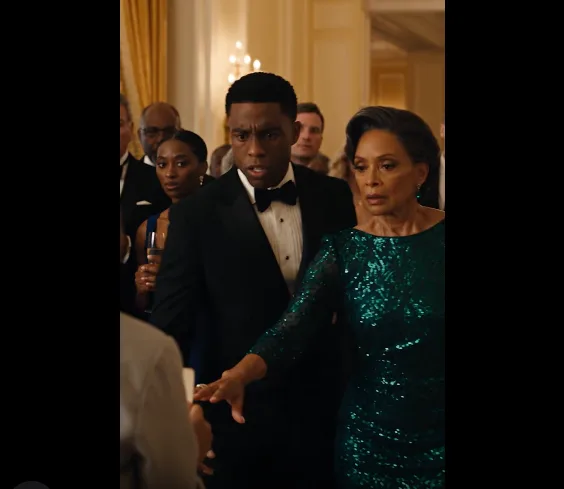 A Waitress Handed My Son a Baby Photo at Our $2 Million Gala—He Turned It Over and Whispered, “They Told Me She Died”