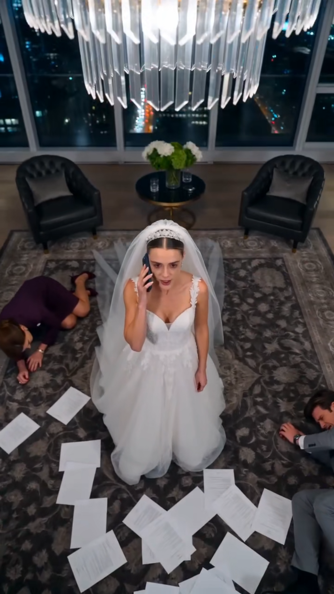 Less Than an Hour After a Housekeeper Threatened to Report Them, a New Bride Was Taken to the Emergency Room Half-Blind From Industrial Disinfectant — What Her Husband and Mother-in-Law Had Already Set in Motion Began to Collapse in the Harsh Hospital Light
