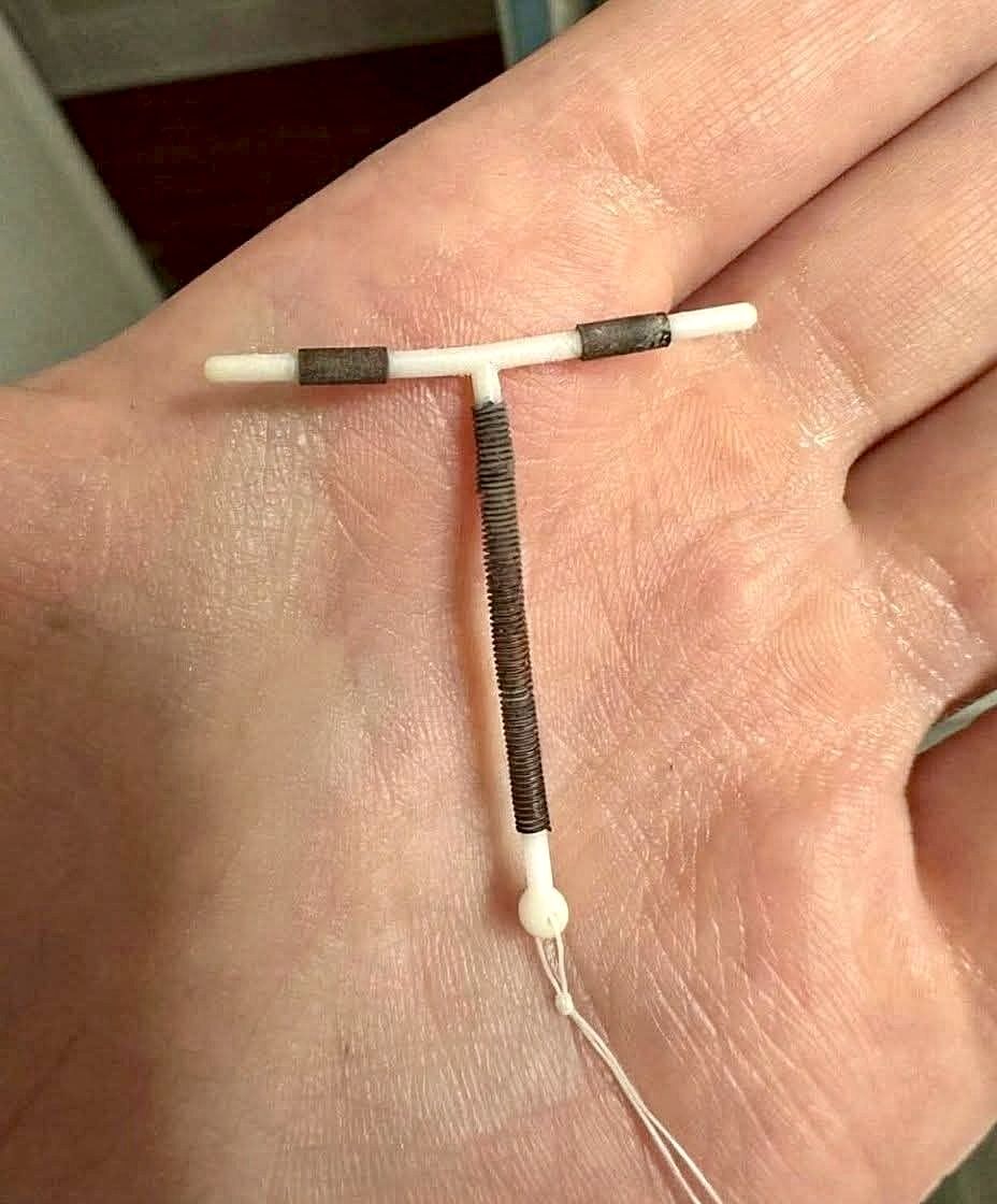 “I Found This Strange T-Shaped Object in My Bathroom… Can You Guess What It Really Is?”