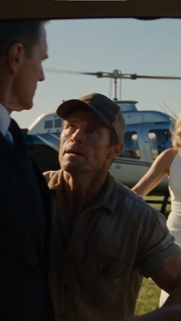 “DON’T GET IN!” The Farmhand Screamed—Then the Billionaire Realized His Wife Was the Only Person Who Refused to Board the Helicopter