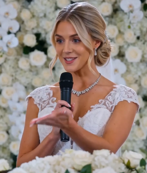 SHE TALKED HER SISTER'S HUSBAND IN FRONT OF 300 GUESTS