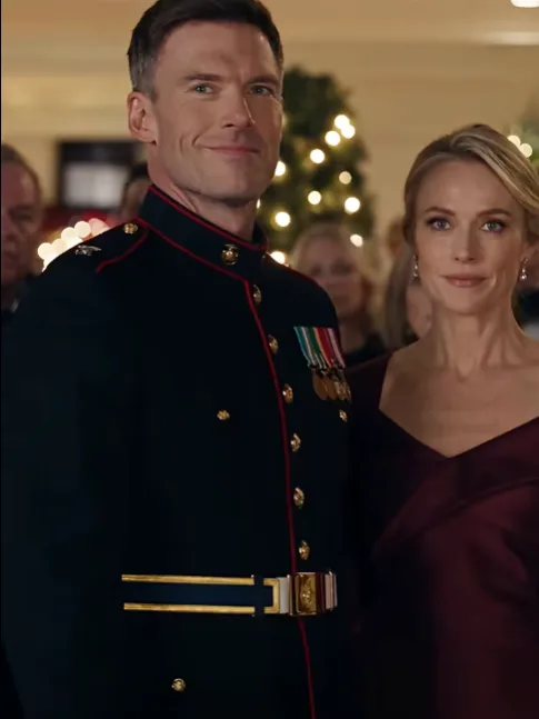A WOMAN IN BLUE MEDICAL SCRUBS LANDED BY HELICOPTER AT A WEALTHY FAMILY’S CHRISTMAS PARTY WITH FOUR LITTLE BOYS—AND THE DECORATED MARINE OFFICER WAITING INSIDE WENT COMPLETELY SILENT WHEN HE SAW THEIR FACES. WHO WERE THOSE CHILDREN, AND WHY DID THEY LOOK SO MUCH LIKE HIM?