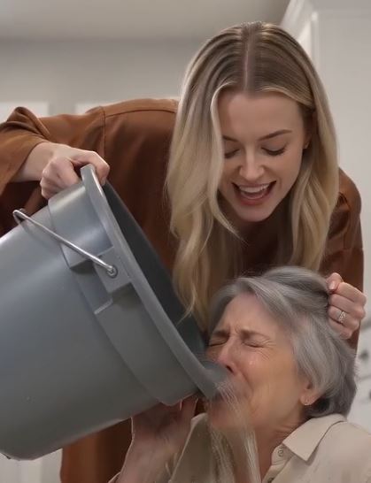 ReTURNING Early From Military Deployment, A Furious Soldier Catches His Evil Wife Forcing His Bruised Mother To Drink Dirty Water From A Floor Bucket