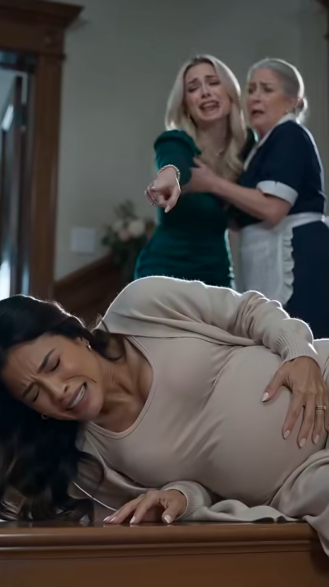 The pregnant woman tumbled down the stairs. But the attacker was the one who cried. The fall on the grand staircase "You ruined my life!"
