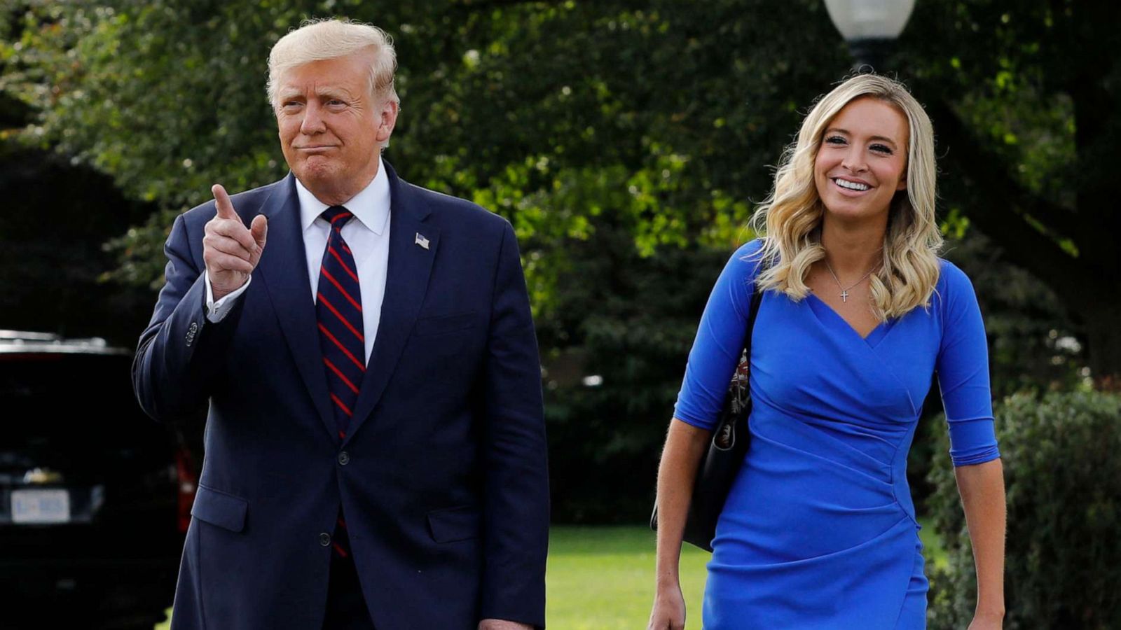 KAYLEIGH MCENANY STOPS LIVE SHOW, DROPS HUGE TRUMP NEWS – ‘THIS IS SERIOUS’