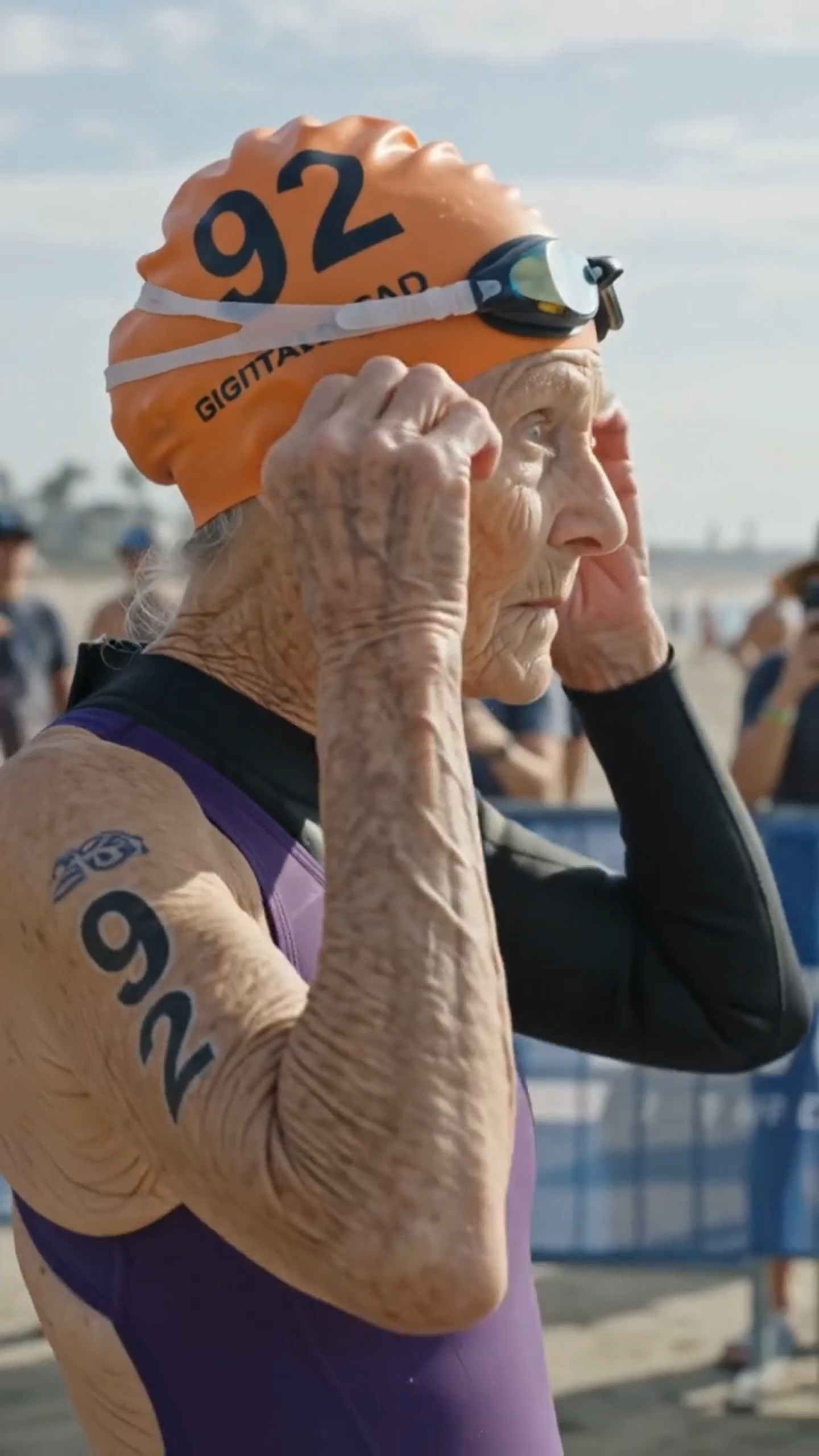 Full :  THE 80-YEAR-OLD WOMAN WHO ENTERED AMERICA'S BIGGEST OPEN-WATER SWIM