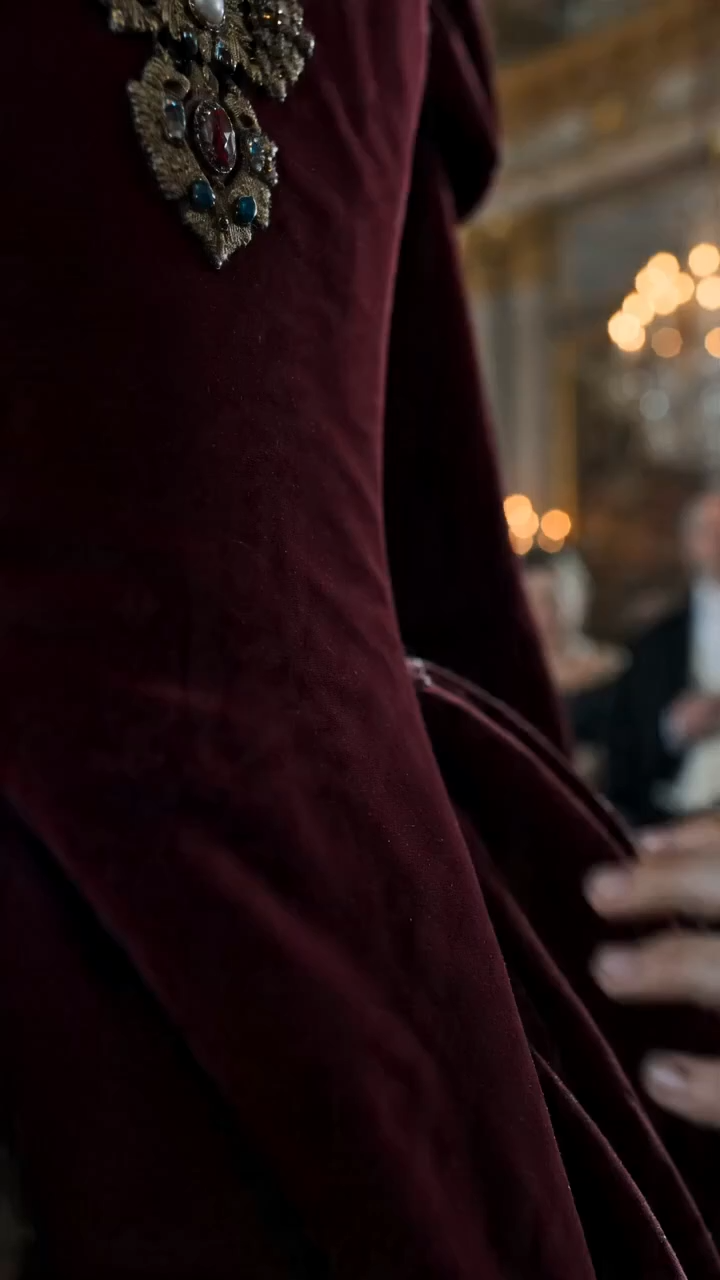 The Palace Cloak Reversal