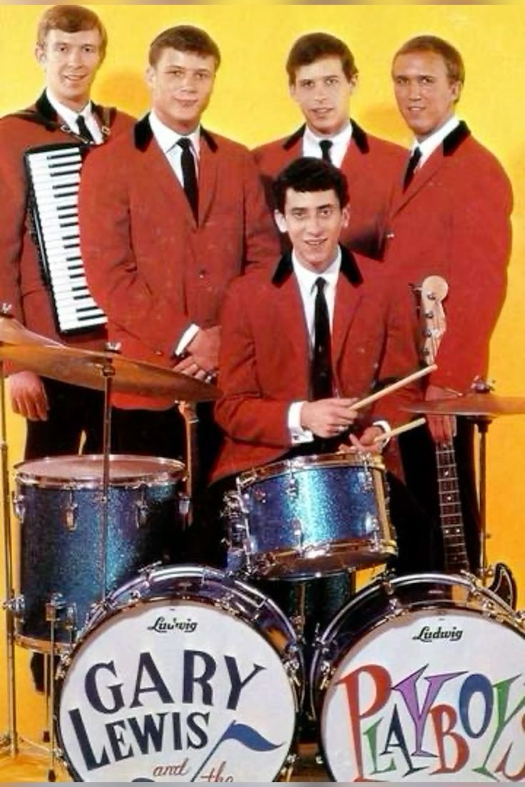 Some songs top the charts for a season, while others stay with us for a lifetime. This beloved 1965 classic somehow managed to do both, and its story is just as unforgettable as its melody.