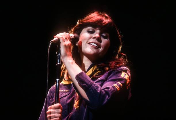 Linda Ronstadt’s “Just One Look” And How A 1960s Soul Classic Found New Life In The Late 1970s