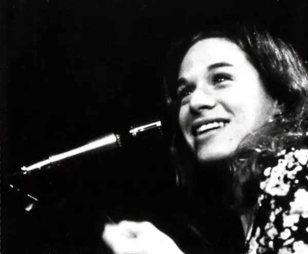 Released in 1971, this heartbreaking ballad changed how people heard breakup songs forever… because it wasn’t about anger or betrayal, but the quiet moment two people realize love is already gone.