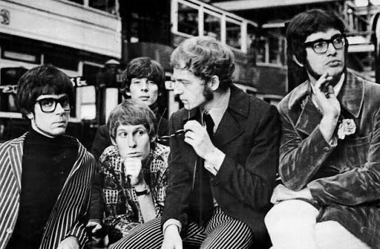 Manfred Mann’s “Doo Wah Diddy Diddy” Brings British Invasion Joy to America in 1964