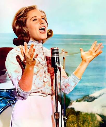 Lesley Gore’s “It’s My Party” Ushers in a New Era of Teenage Pop Drama in 1963