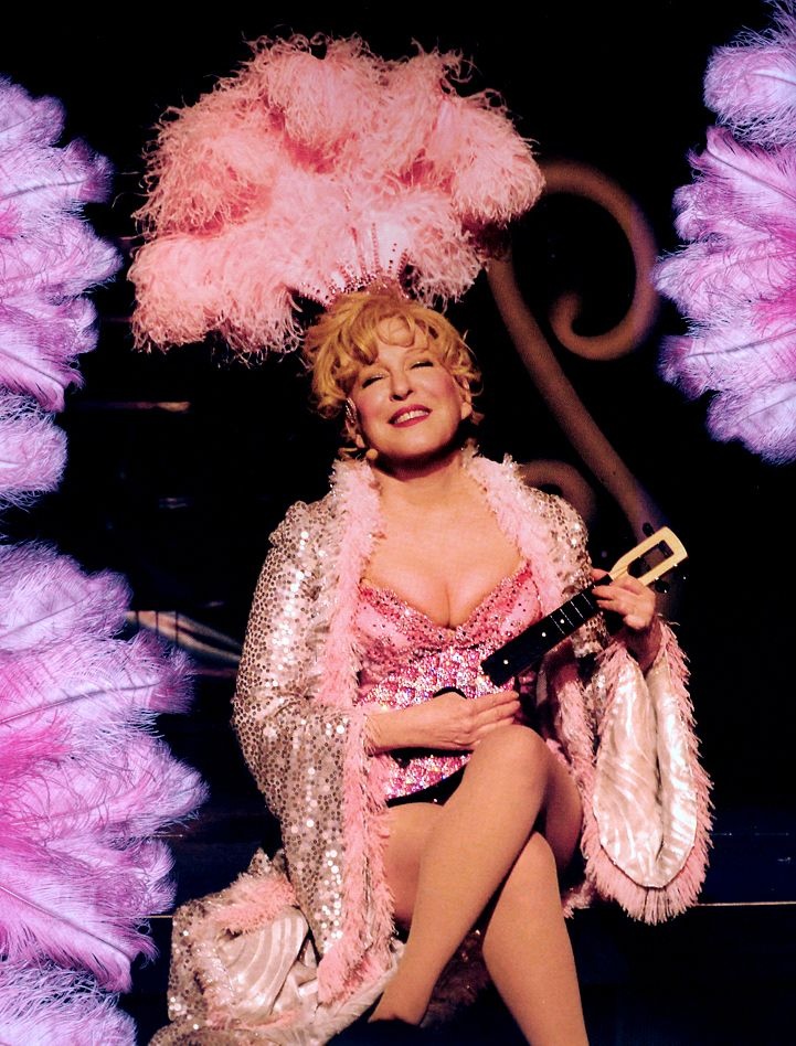 Bette Midler’s “From a Distance”: The 1990 Anthem That Turned a Songwriter’s Vision Into a Global Message