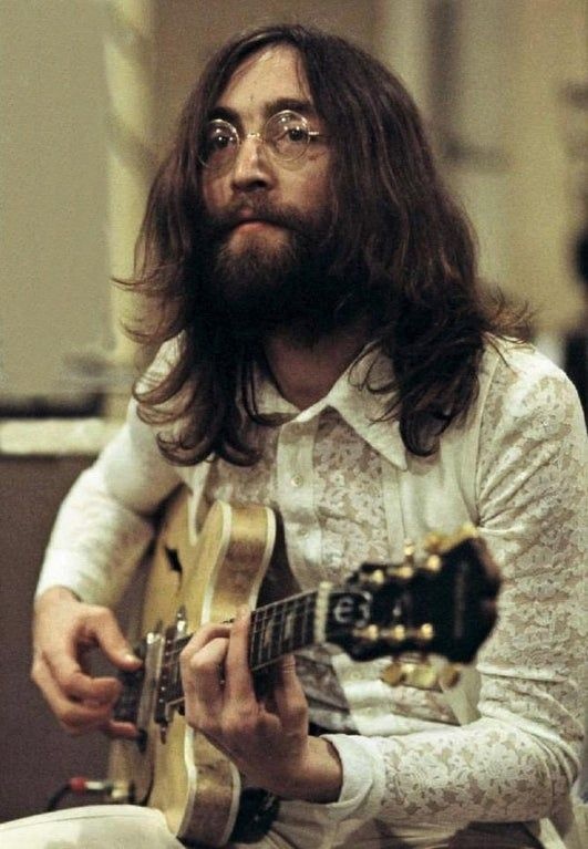 John Lennon’s “Imagine”: The 1971 Song That Turned a Simple Piano Ballad Into a Global Vision of Peace
