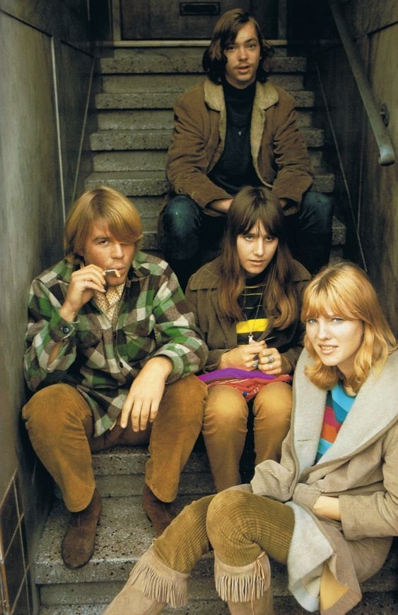 This Sunny 1971 Pop Hit Sold 10 Million Copies — But Its Story Is Far Darker Than It Sounds