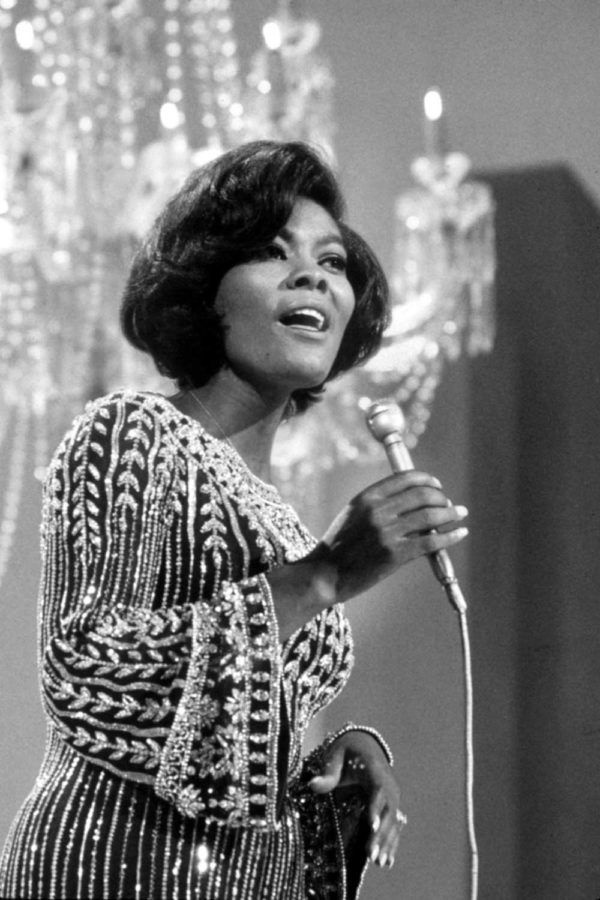 Dionne Warwick’s Elegant Portrait of Heartbreak