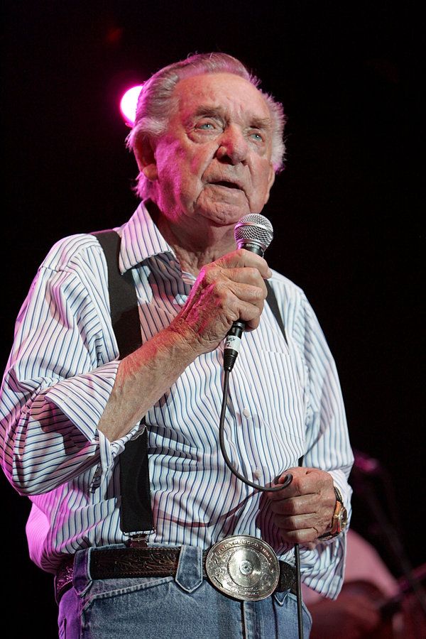 Ray Price’s “For the Good Times” Brings Country Sophistication and Crossover Elegance in 1970 - Today’s Story!