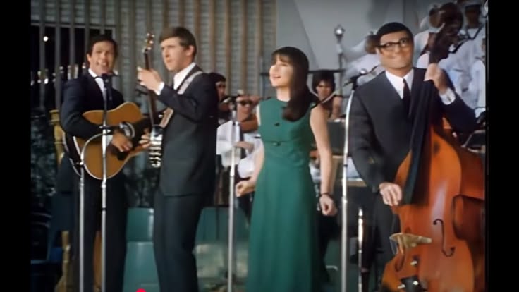 The Seekers’ “Georgy Girl” Bridges Folk and Pop Worlds to Achieve Global Acclaim in 1966 - Today’s Story!