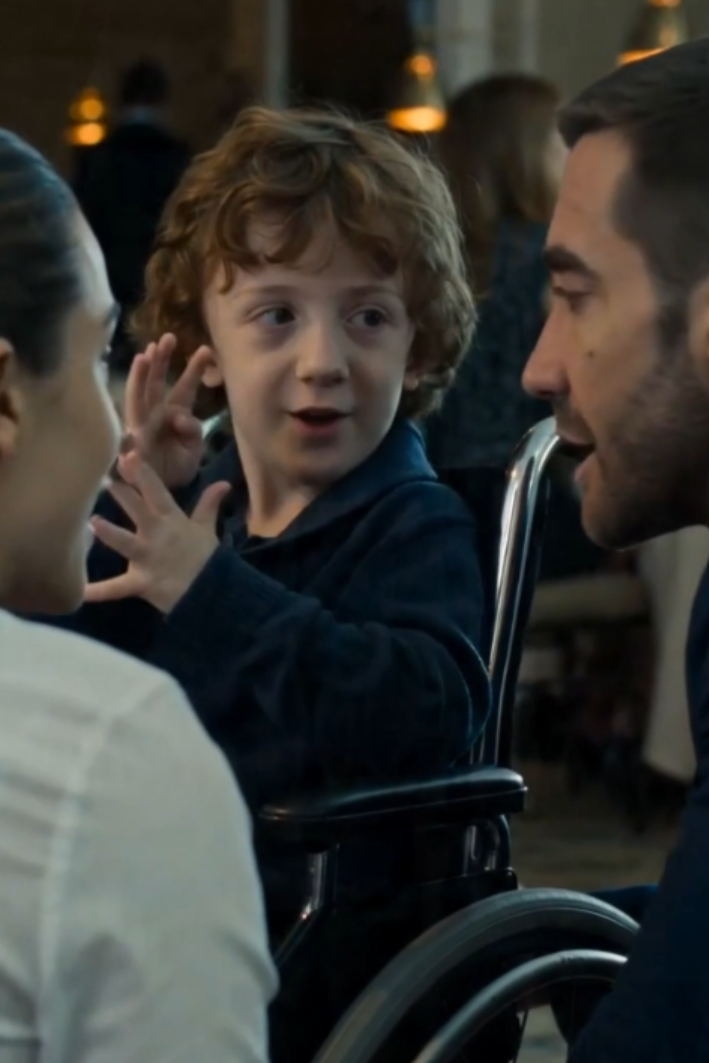 He Ignored His Deaf Son at the Charity Dinner—Until a Waitress Understood What He Never Learned