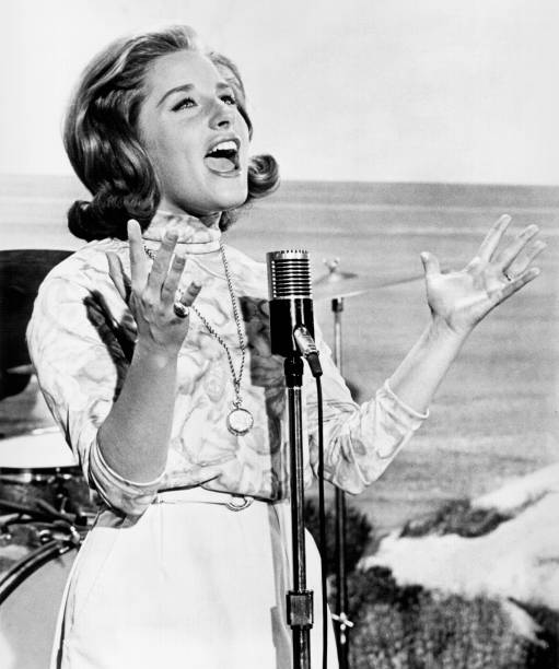 Phil Spector Wanted the Same Song — Quincy Jones Rushed a 16-Year-Old Lesley Gore to Radio First