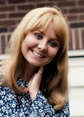 At 18, Lulu Sang One Movie Song — And It Became America’s Biggest Hit of 1967