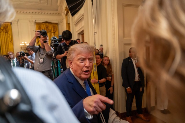Majority of Americans Support Taking Legal Action Against Trump — Public Debate Intensi fies