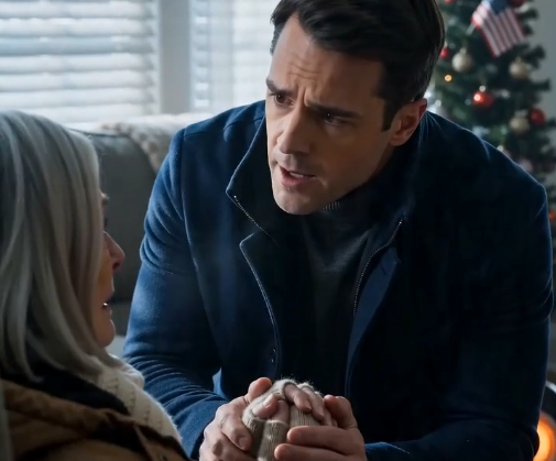 On Christmas morning, my successful son knelt beside the tree and asked, “Mom, has the $5,000 Amanda sends you every month finally helped you live comfortably?” I pulled the blanket tighter around my shoulders and whispered, “Son, I haven’t had proper heat in this house since November.” His smile faded. Before he could ask another question, Amanda walked in carrying expensive gifts—and suddenly, the room felt colder than the house ever had... - News