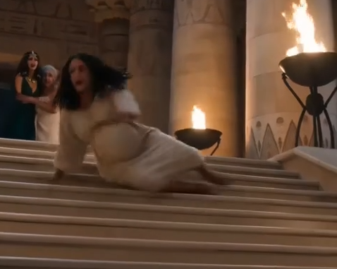 The Pregnant Woman Tumbled Down the Egyptian Palace Stairs. But the Royal Attacker Was the One Who Cried.