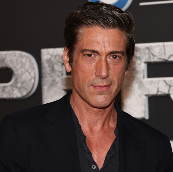 David Muir Admits He Tested Positive, Prompting Concern and Support From Viewers Nationwide