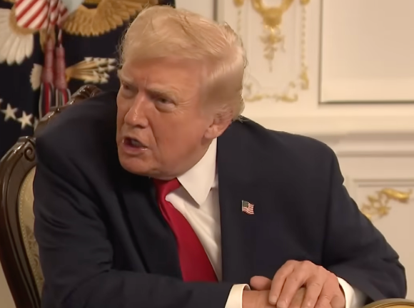 BREAKING: Trump Just Spotted With Someone You Won’t Believe… 👀👇