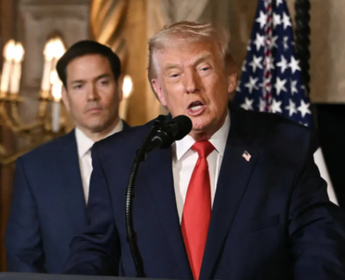 l1 "BREAKING NEWS - Fox News Cuts Live Feed for Emergency Trump Announcement"